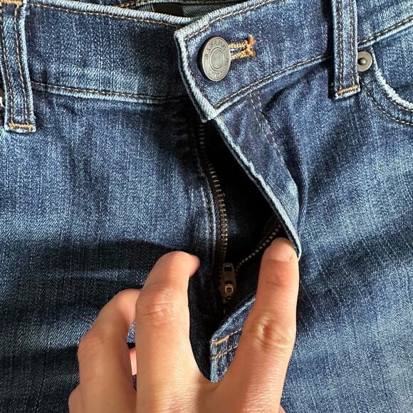 Banana Republic Medium Wash Cuffed Jean Shorts - Picture 3 of 7